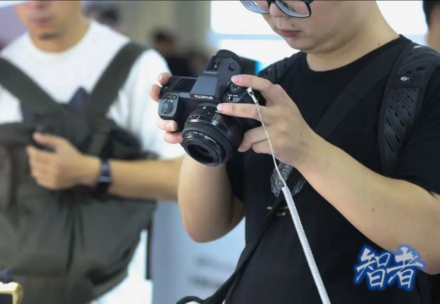 小红书 和 B站  的网红们，阻止了 手机 对 相机 的侵蚀-第2张图片.jpg