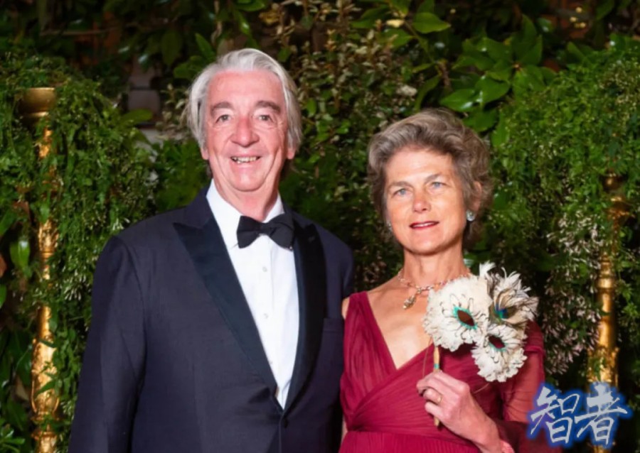 爱马仕 继承人被“男管家”掏空:一场持续25年的“杀熟”骗局-3.jpg 爱马仕 继承人被“男管家”掏空:一场持续25年的“杀熟”骗局-3.jpg